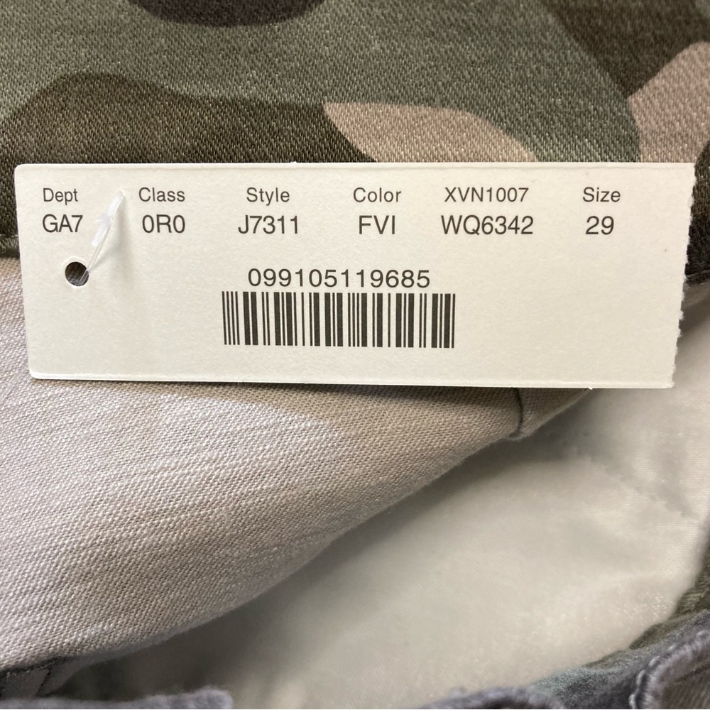 NWT J Crew Green Camo Vintage Straight Cargo, Size 29 - Picture 6 of 7
